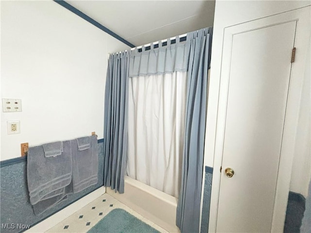 707 Jefferson St, Toronto, OH 43964 - bathroom with shower / bath combo with shower curtain