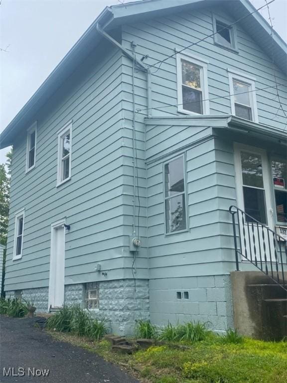 1371 Laffer Ave, Akron, OH 44305 - photo 1