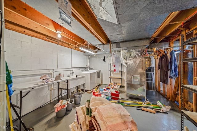 278 Rosewae Ave, Cortland, OH 44410 - unfinished below grade area with washer and clothes dryer and concrete block wall