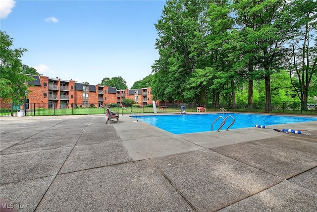 4183 Columbia Rd, North Olmsted, OH 44070 - view of community pool