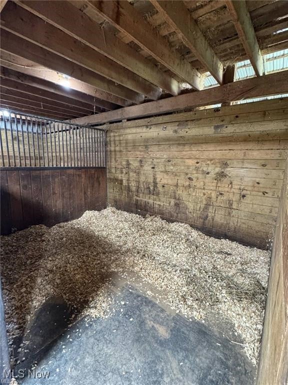 10097 March Rd NE, East Rochester, OH 44625 - view of stable