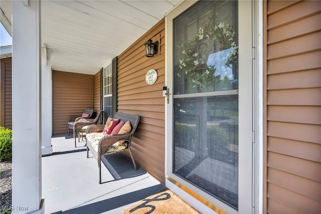 567 Westminster Cir, Akron, OH 44319 - view of exterior entry with covered porch