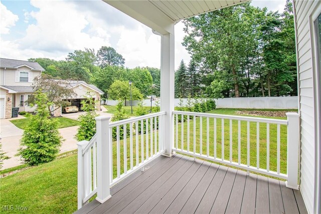993 Pin Oaks Dr, Broadview Heights, OH 44147 - view of porch