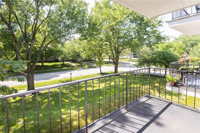 2021 King James Pkwy Unit 214, Westlake, OH 44145 - view of balcony
