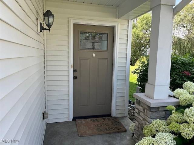 1315 Cascade Cir E, Canton, OH 44708 - entrance to property