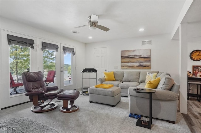 47688 Tomahawk Dr, Negley, OH 44441 - living area featuring ceiling fan and recessed lighting
