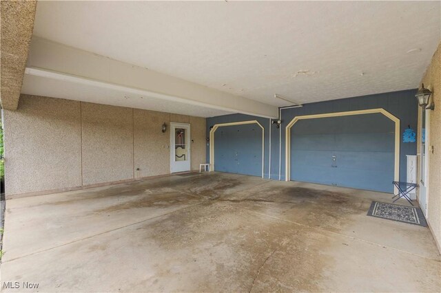 1715 High St, Louisville, OH 44641 - view of garage
