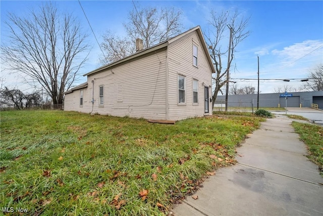 3220 E 48th St, Cleveland, OH 44127 - photo 2