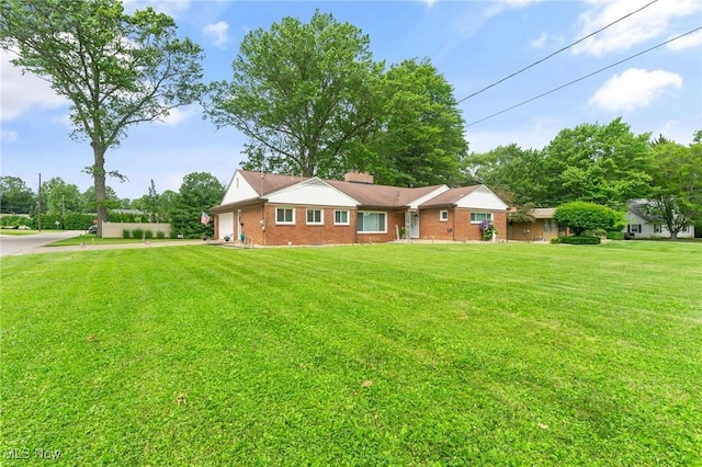 262 Marwood Dr SE, Warren, OH 44484 - photo 1