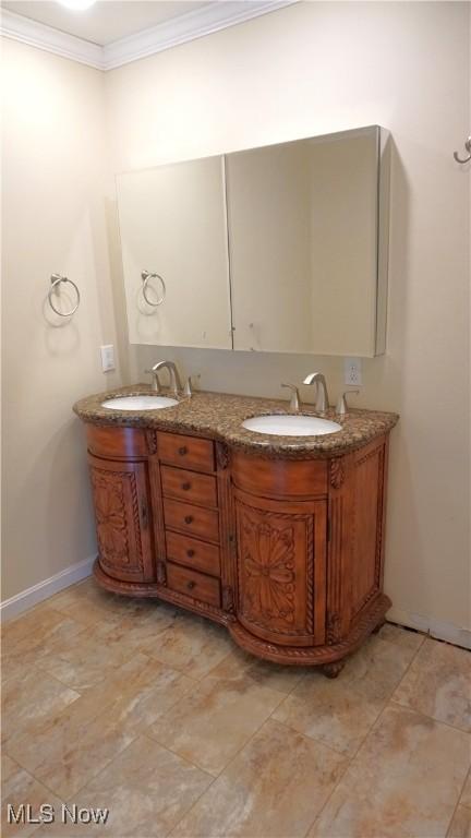 1519 Mctaggart Rd, Stow, OH 44224 - full bath with crown molding and double vanity