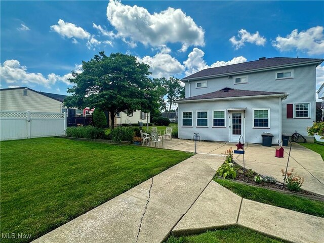 30 Bond St, Niles, OH 44446 - rear view of property featuring a patio area