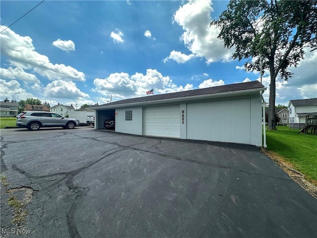 30 Bond St, Niles, OH 44446 - view of detached garage