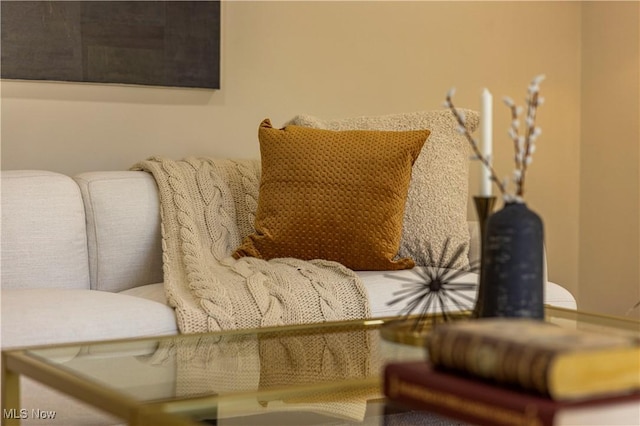 30529 Ridge Rd, Wickliffe, OH 44092 - view of sitting room