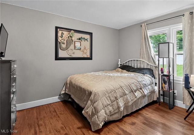 120 N Middle St, Columbiana, OH 44408 - bedroom featuring wood finished floors