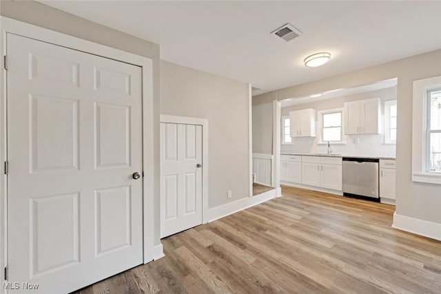 3226 W 52nd St, Cleveland, OH 44102 - photo 6