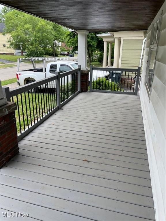912 Yellowstone Rd, Cleveland Heights, OH 44121 - photo 4