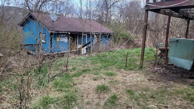 1332 Sunnyside St, East Liverpool, OH 43920 - view of yard with a pergola