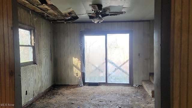 1332 Sunnyside St, East Liverpool, OH 43920 - unfurnished room featuring a ceiling fan