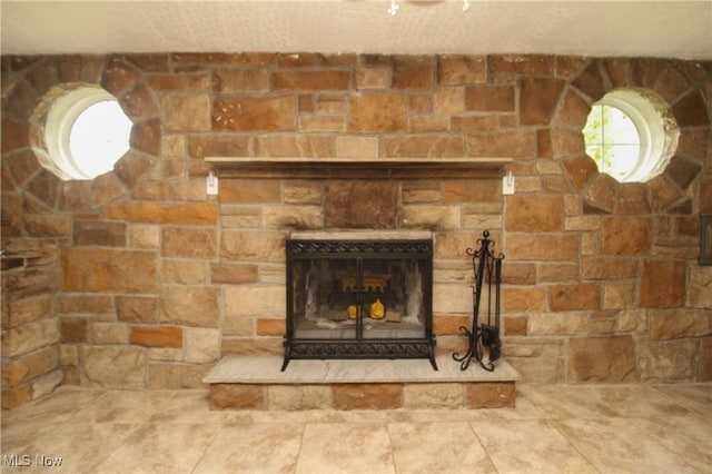 3316 S Canfield Niles Rd, Canfield, OH 44406 - detailed view of a fireplace with raised hearth
