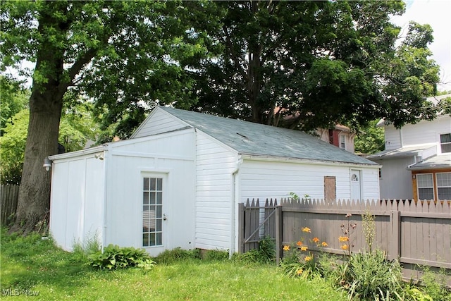 195 W 10th St, Salem, OH 44460 - view of outdoor structure