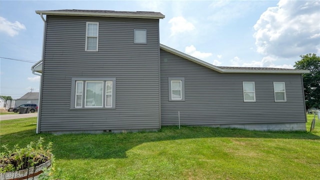 217 Mclaughlin Ave, Byesville, OH 43723 - view of side of home with a yard