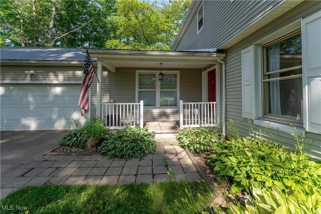 5772 Sampson Dr, Girard, OH 44420 - photo 4