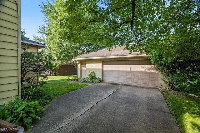 158 Elm St, Leetonia, OH 44431 - view of garage