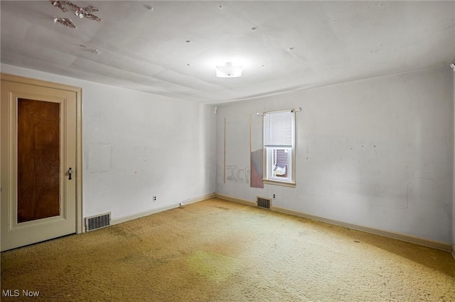 158 Elm St, Leetonia, OH 44431 - unfurnished room with carpet floors and baseboards