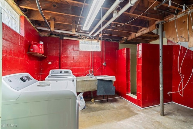 302 Bender Ave, Akron, OH 44312 - laundry area with washing machine and clothes dryer