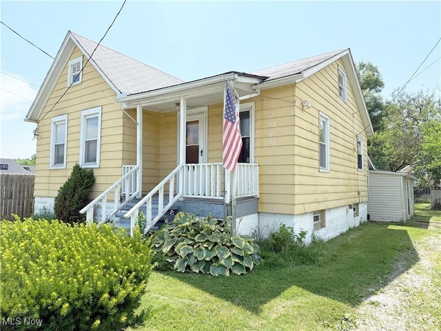 5048 Grove Ave, Lorain, OH 44055 - bungalow with a shingled roof