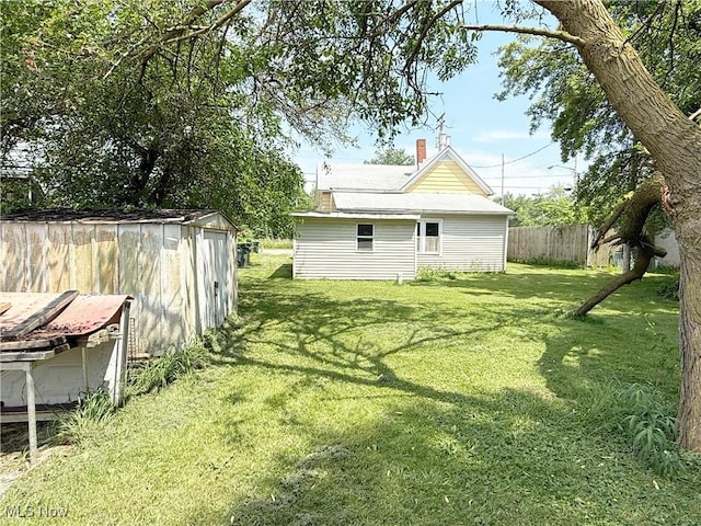 5048 Grove Ave, Lorain, OH 44055 - view of yard