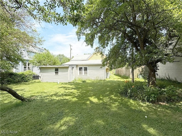 5048 Grove Ave, Lorain, OH 44055 - back of house