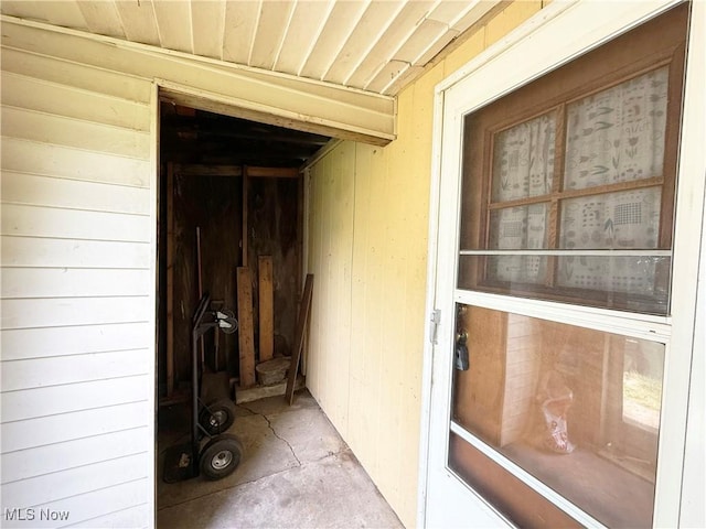 5048 Grove Ave, Lorain, OH 44055 - property entrance