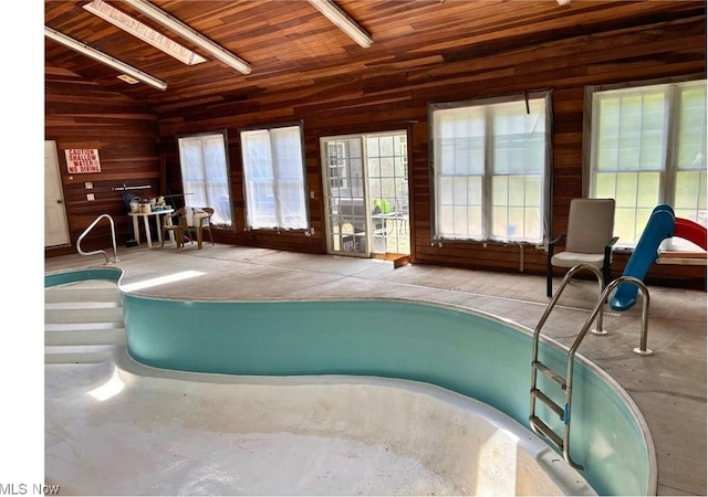 611 Wainwright Rd SE, New Philadelphia, OH 44663 - view of pool