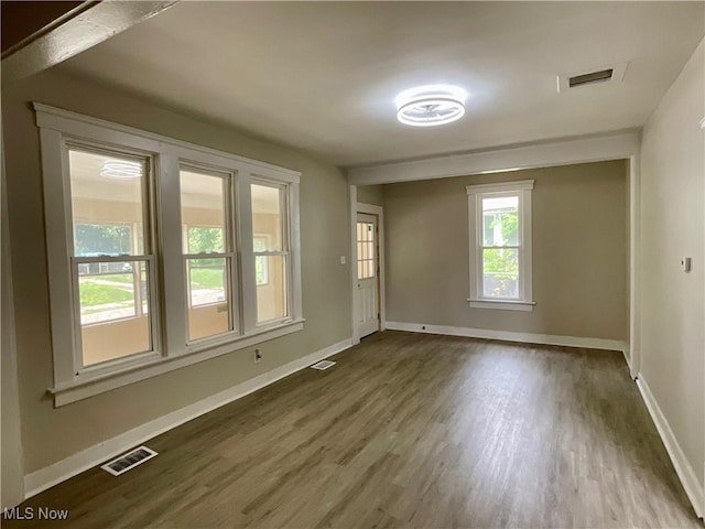 1063 Raymond St, Akron, OH 44307 - photo 5