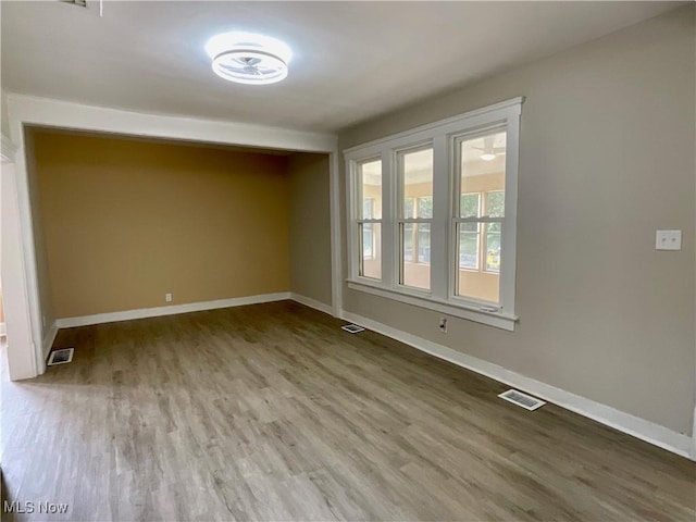 1063 Raymond St, Akron, OH 44307 - photo 7