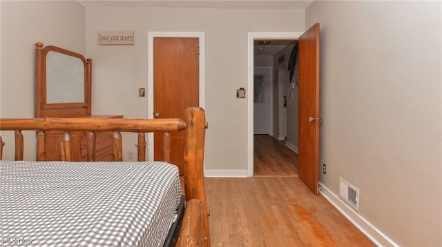 1212 State Route 7 NE, Brookfield, OH 44403 - bedroom featuring light wood-style flooring and baseboards