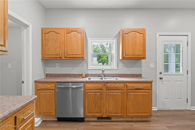 1014 Noble St E, Alliance, OH 44601 - kitchen with dishwasher and wood finished floors