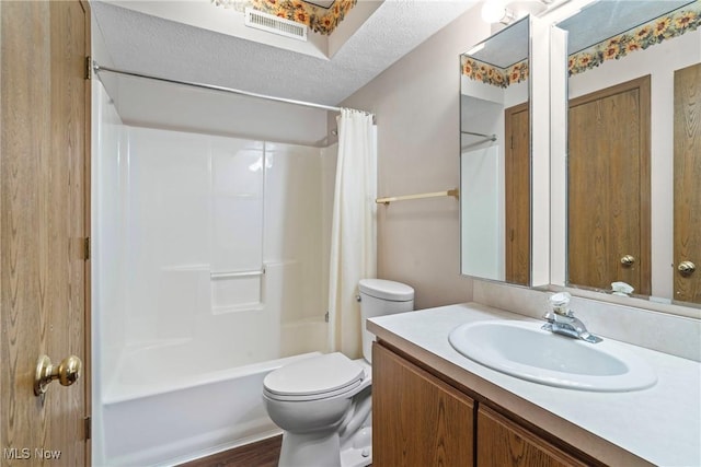 3494 Ivy Hill Cir Unit A, Cortland, OH 44410 - bathroom with vanity, shower / tub combo with curtain, and wood finished floors