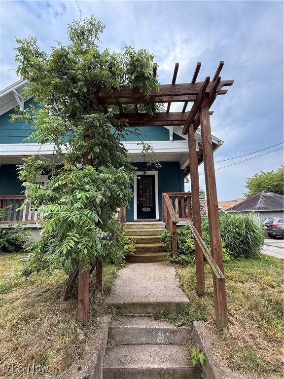 2000 16th St, Parkersburg, WV 26101 - view of front of property featuring a porch
