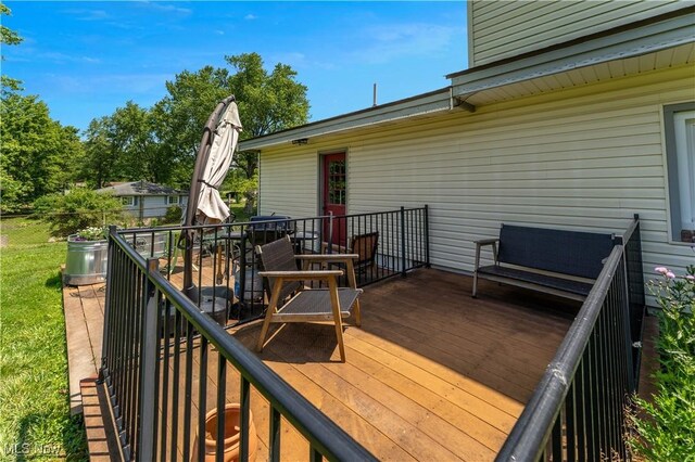 6414 Elk Rd, Canfield, OH 44406 - view of deck