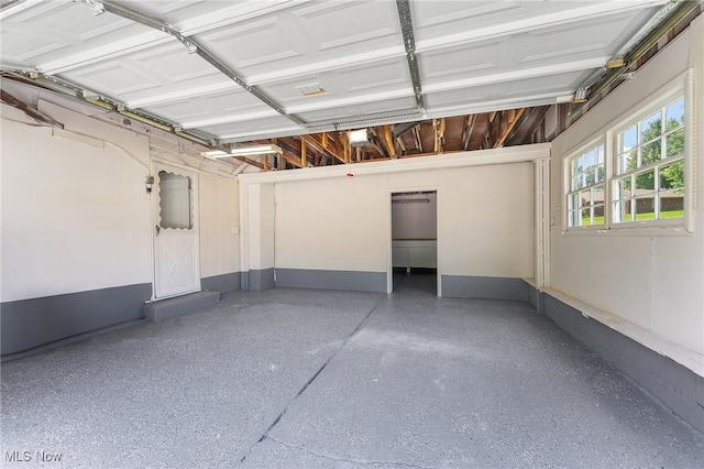 2413 W Manor Ave, Struthers, OH 44514 - view of garage