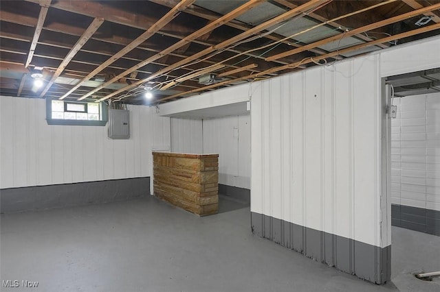 2413 W Manor Ave, Struthers, OH 44514 - below grade area featuring electric panel