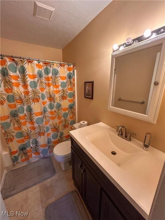931 Pearson Cir Unit 3, Boardman, OH 44512 - bathroom featuring vanity and a textured ceiling