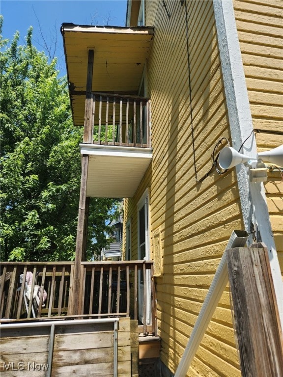 2934 E 123rd St, Cleveland, OH 44120 - view of property exterior featuring a balcony