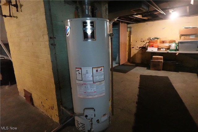 2171 15th St SW, Kenmore, OH 44314 - utilities featuring water heater