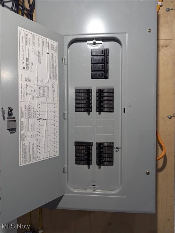 218 Vine St, Coshocton, OH 43812 - utilities with electric panel