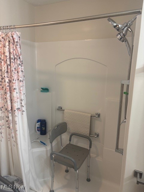 209 Potters Cir, Girard, OH 44420 - full bath with a shower with shower curtain
