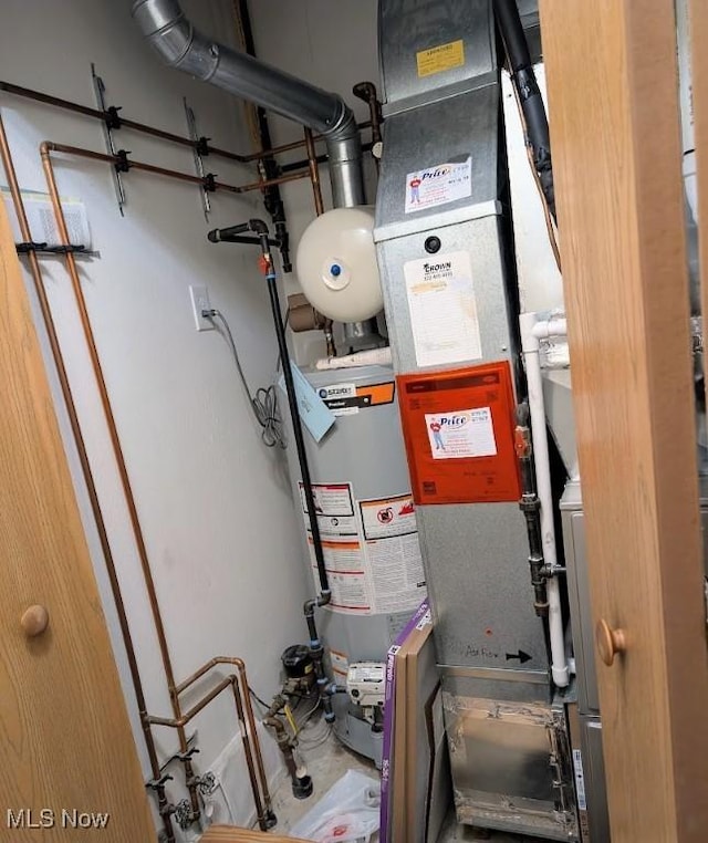209 Potters Cir, Girard, OH 44420 - utilities featuring water heater