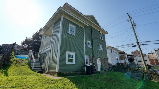 221 N 9th St, Cambridge, OH 43725 - view of side of property